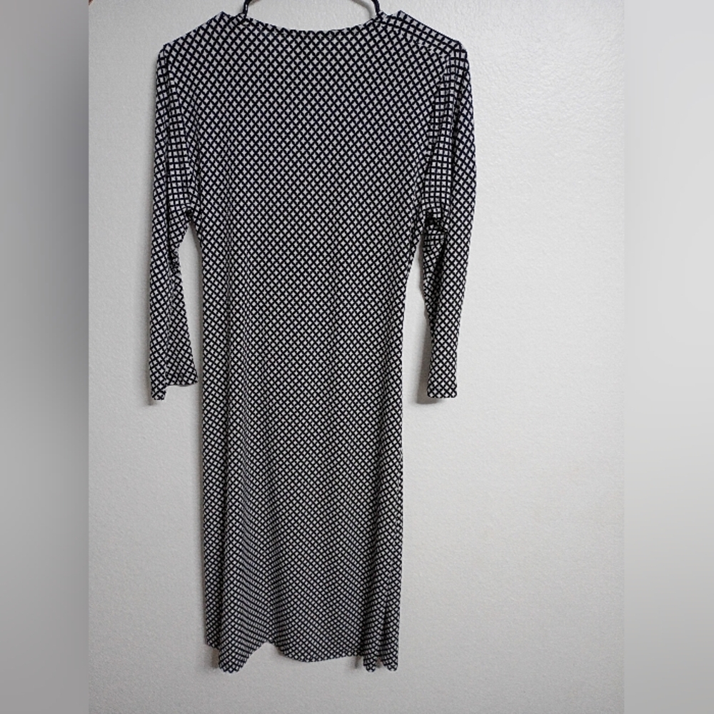 Anne Klein Black and White Geometric Dress with Gold Accent - Picture 4 of 5